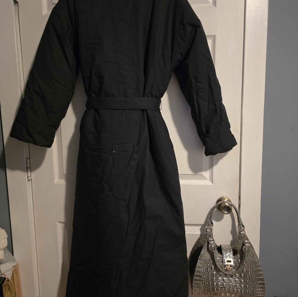 See VIDEO SKIMS Duvet Robe Black Onyx NWT And Bag! Fits Up To Size Large - Picture 7 of 10